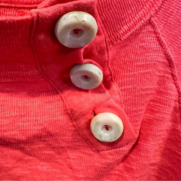 We the Free People Coral Textured Artsy Top Batwing Sleeve Size XS button boho - Picture 4 of 8